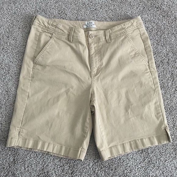 L.L.Bean Favorite Fit Womens Shorts Sz 12 Khaki High Rise Stretch Slash Pocket - Picture 1 of 11